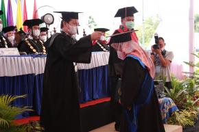 37 Mahasiswa FH UBB Diwisuda Dalam Suasana New Normal